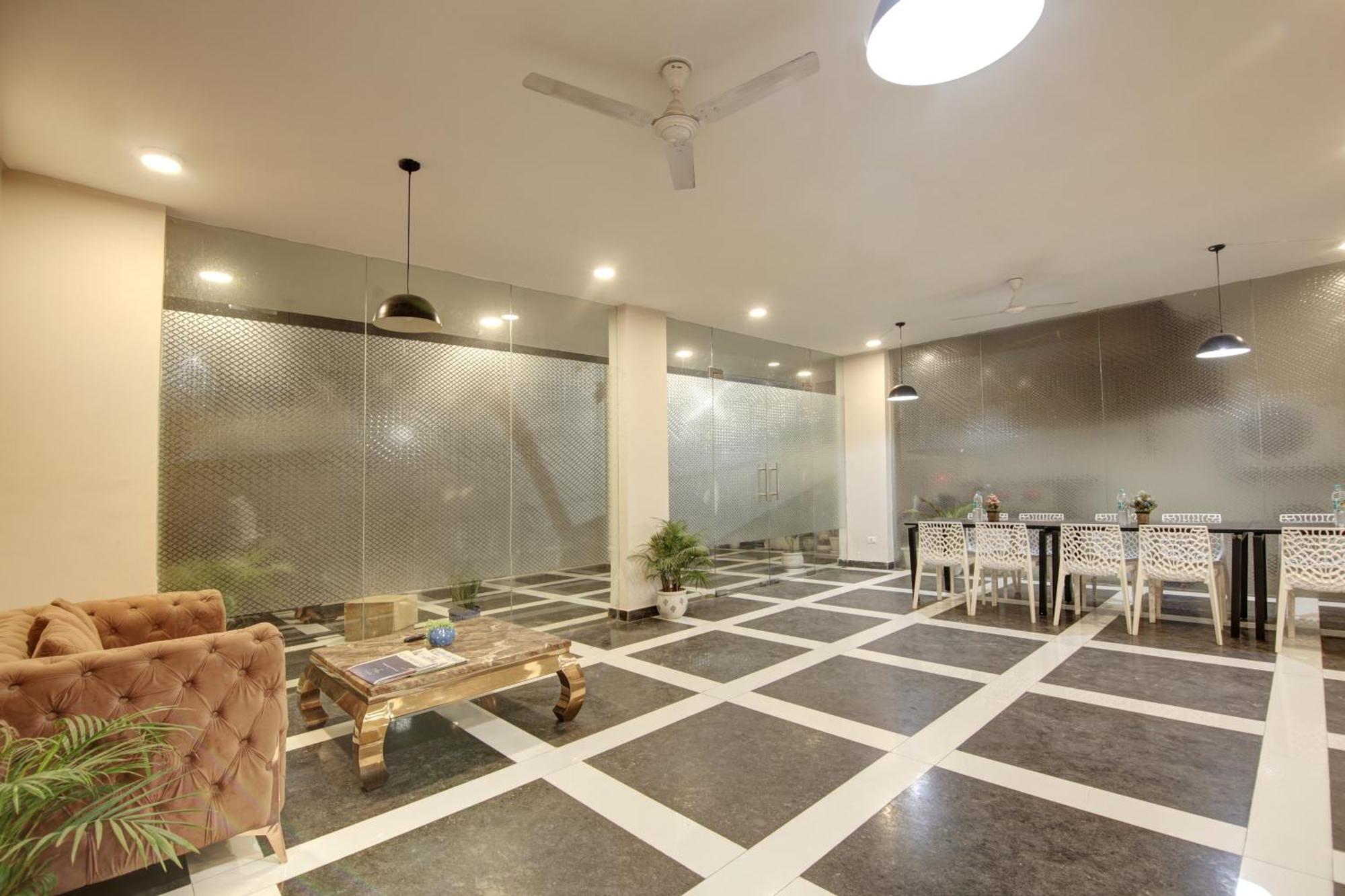 Limewood Stay - Fortis Hospital Gurgaon Dış mekan fotoğraf