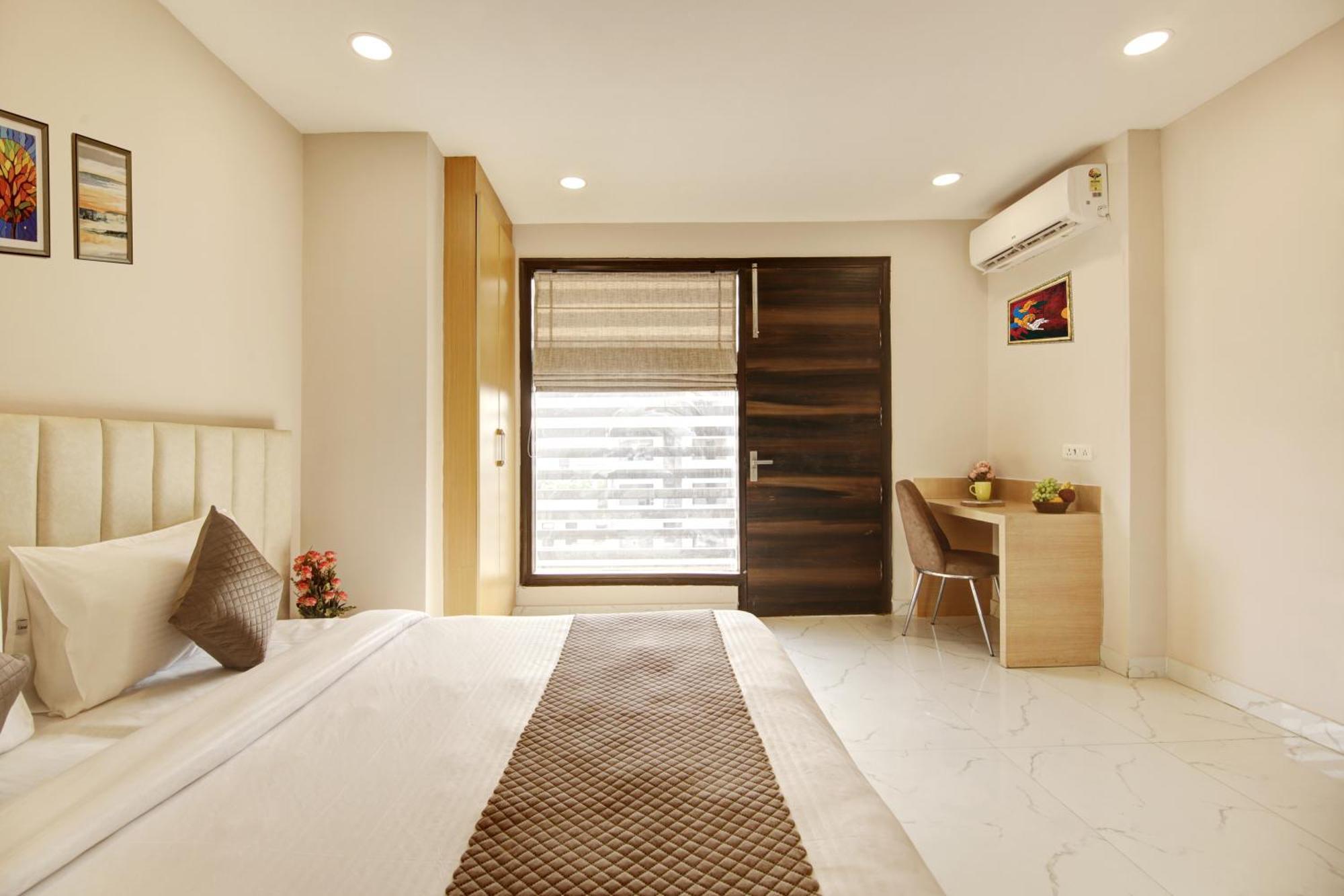 Limewood Stay - Fortis Hospital Gurgaon Dış mekan fotoğraf