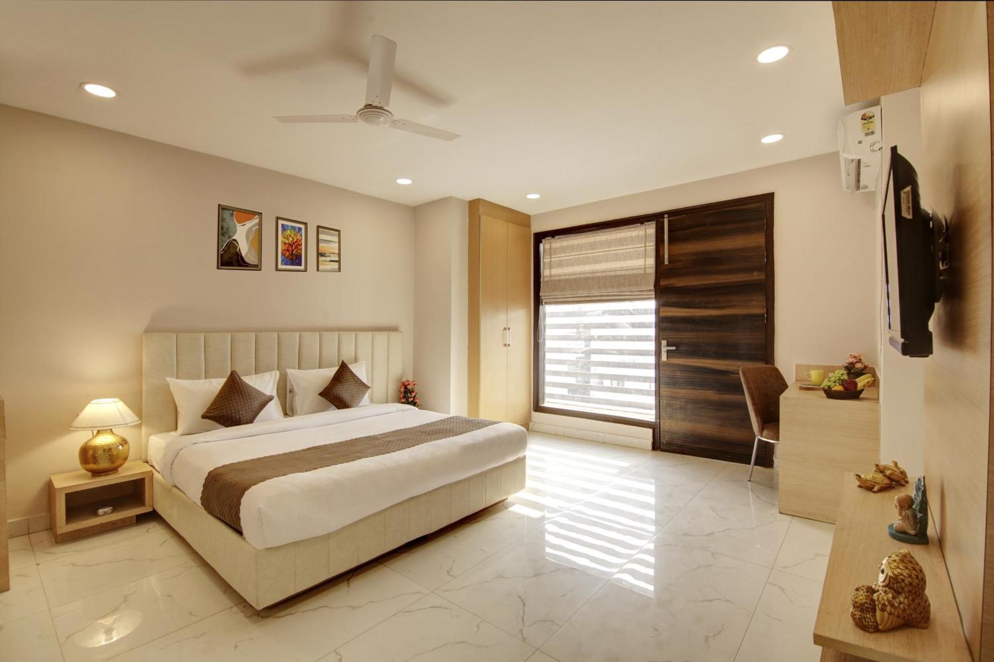 Limewood Stay - Fortis Hospital Gurgaon Dış mekan fotoğraf