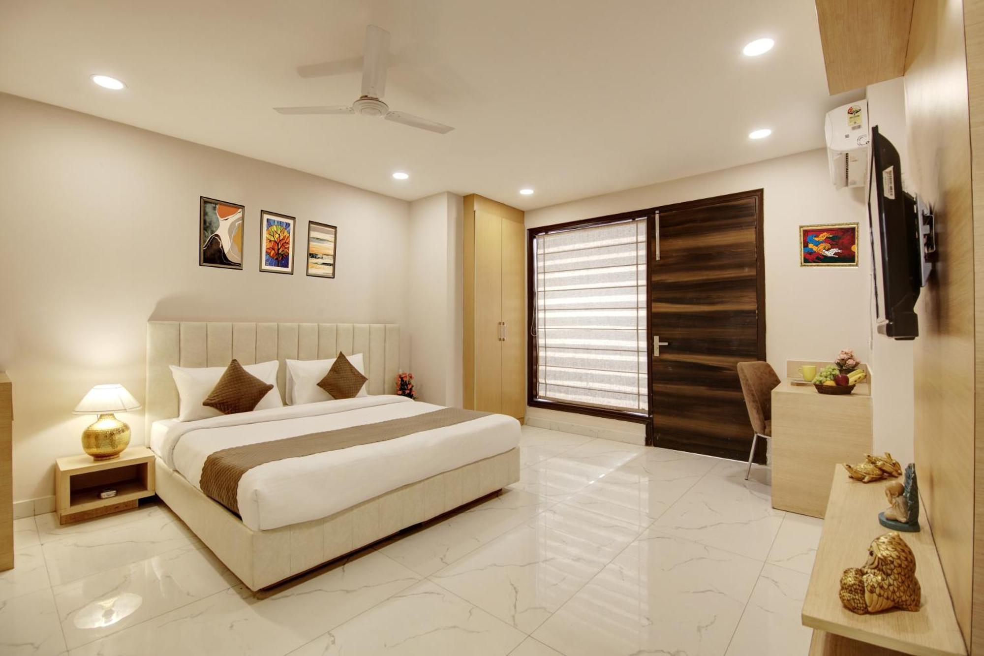 Limewood Stay - Fortis Hospital Gurgaon Dış mekan fotoğraf