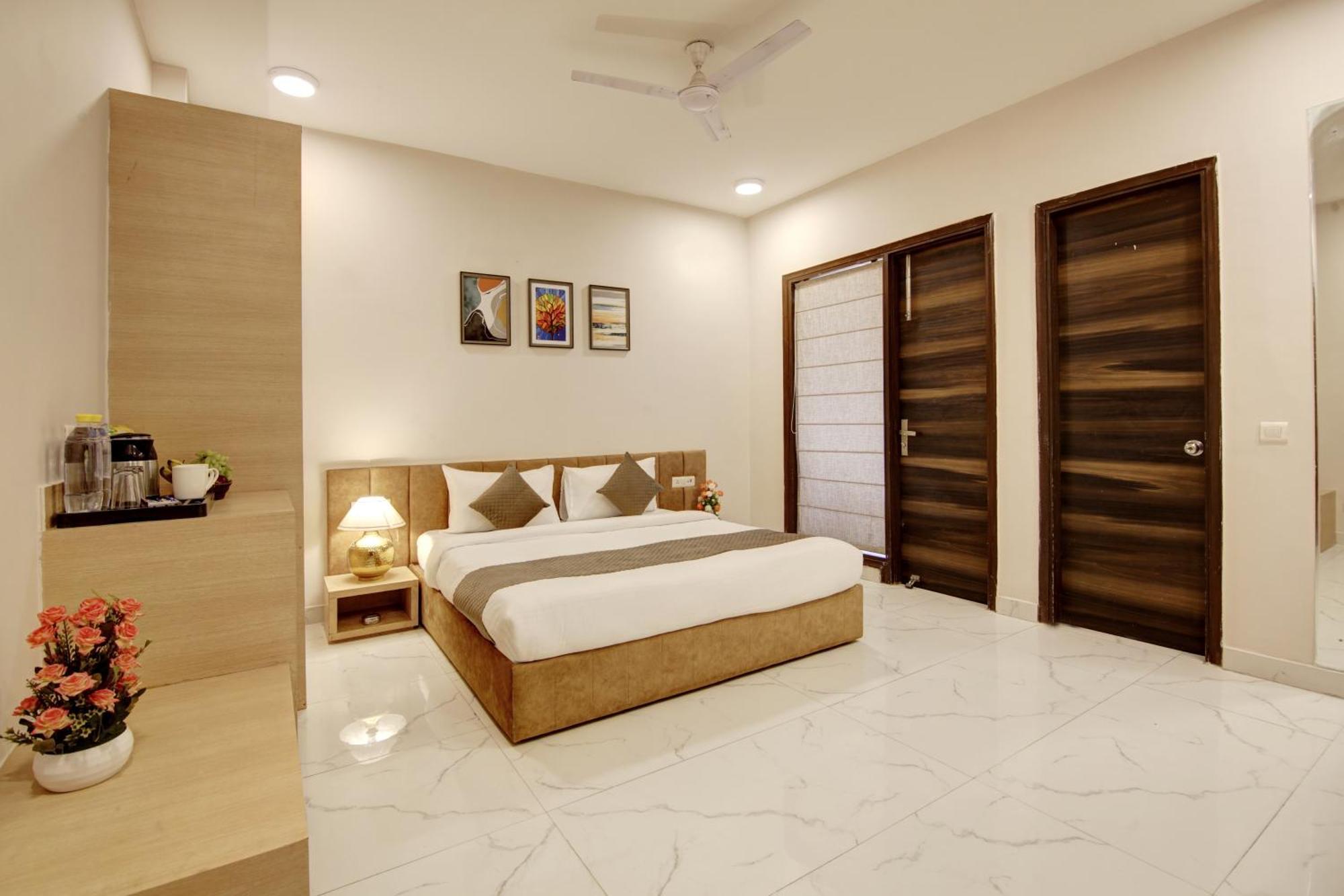 Limewood Stay - Fortis Hospital Gurgaon Dış mekan fotoğraf