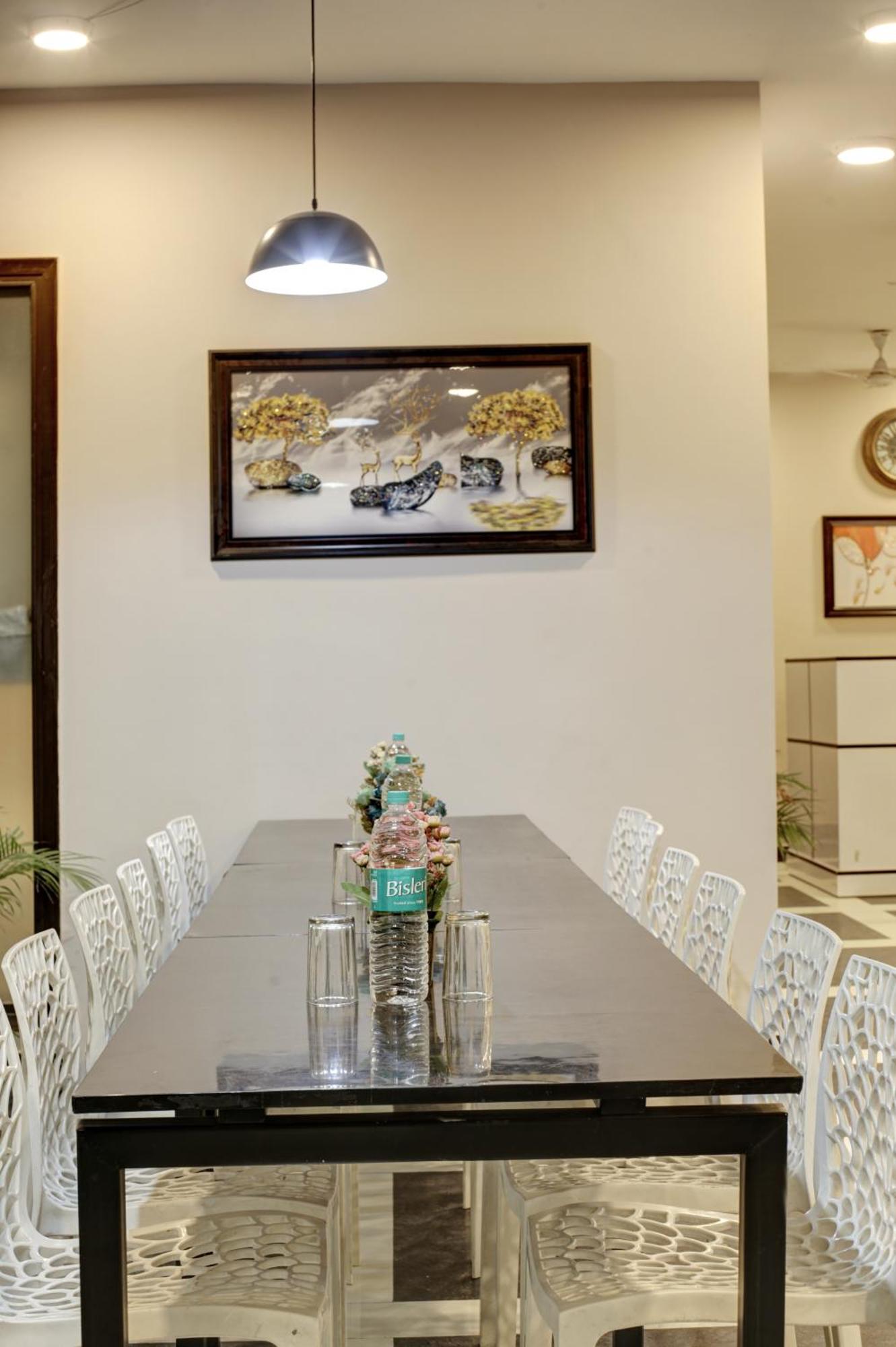 Limewood Stay - Fortis Hospital Gurgaon Dış mekan fotoğraf