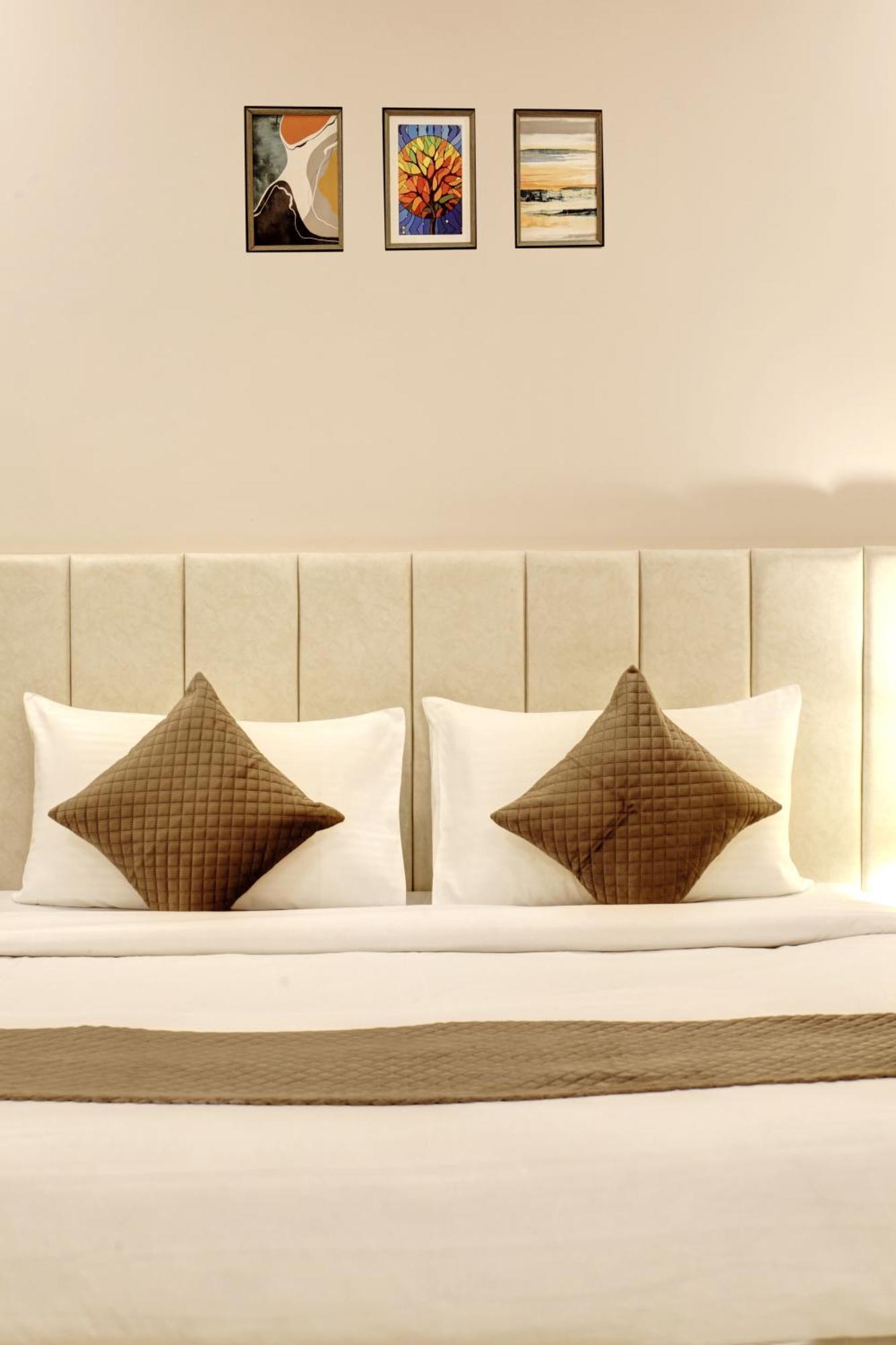 Limewood Stay - Fortis Hospital Gurgaon Dış mekan fotoğraf