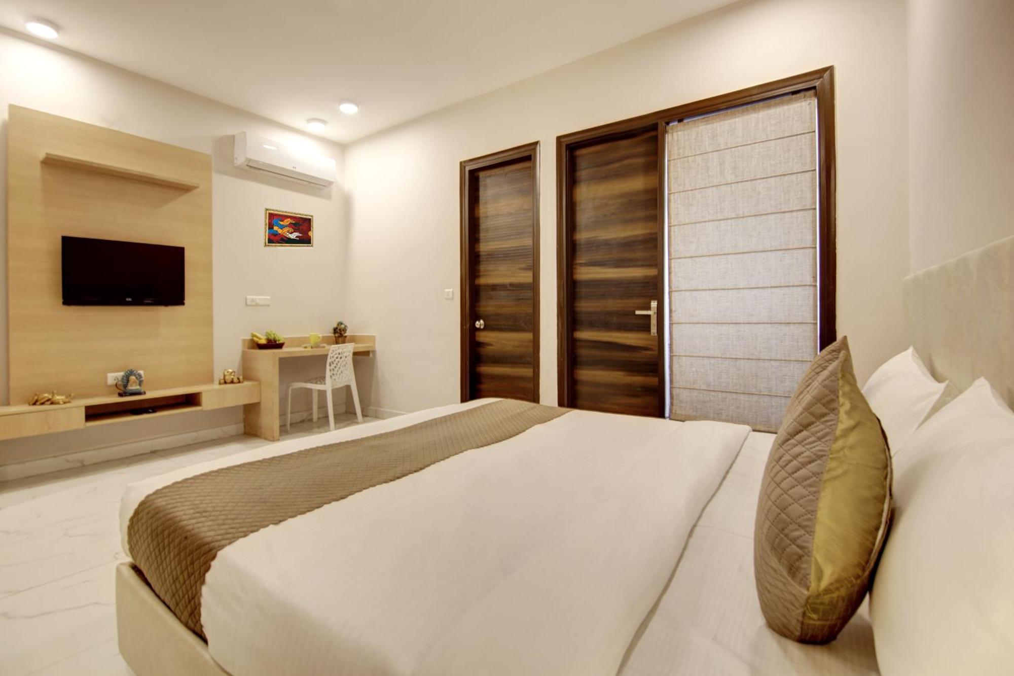 Limewood Stay - Fortis Hospital Gurgaon Dış mekan fotoğraf