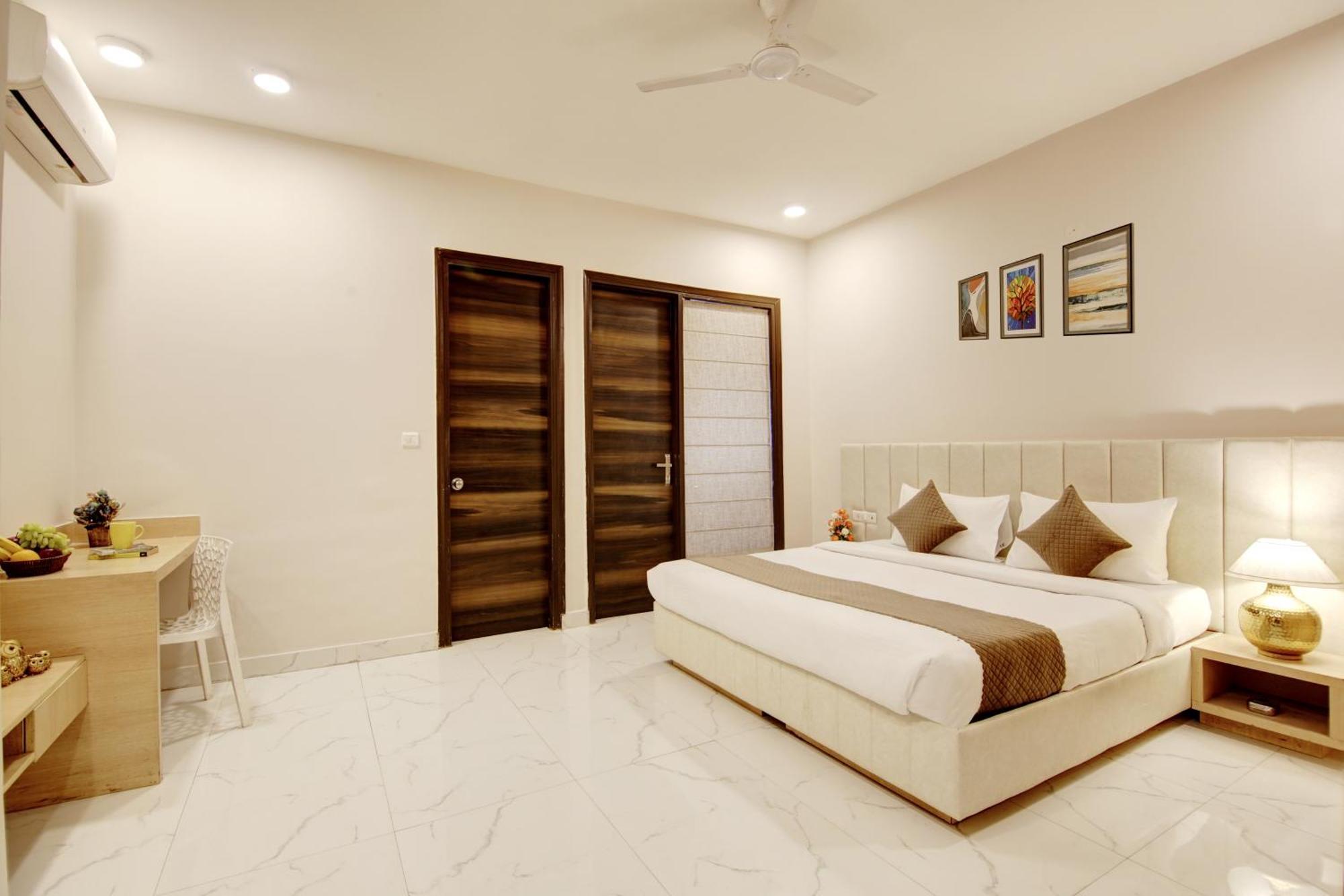 Limewood Stay - Fortis Hospital Gurgaon Dış mekan fotoğraf